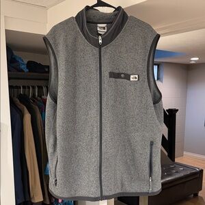 The North Face Men's Charcoal Fleece Vest